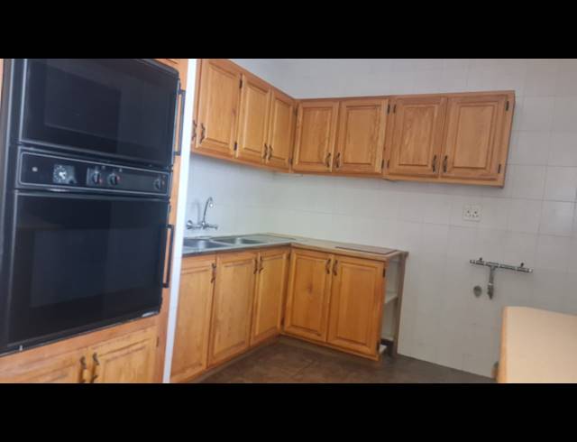 3 BEDROOM TOWNHOUSE FOR SALE IN BO-DORP